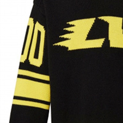 LOUIS VUITTON SS22 Hitam Jacquard Garis Logo V-Neck Sweater. 1A9TAX Sizing LOUIS VUITTON SS22 Hitam Jacquard Garis Logo V-Neck Sweater. 1A9TAX