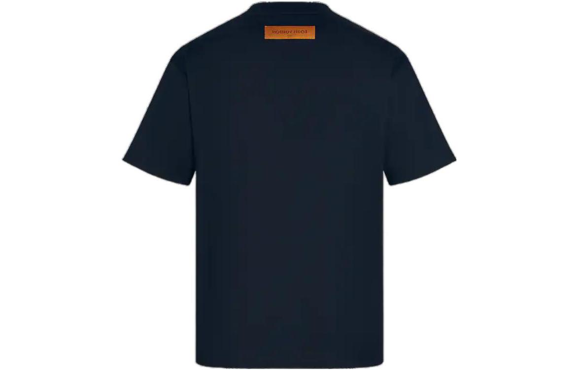 Lookbook LOUIS VUITTON SS22 Kaos Lengan Pendek Pria Bordir Stitch Biru. 1A96L5