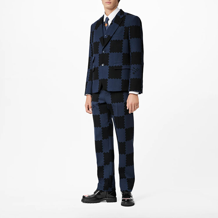 Lookbook LOUIS VUITTON SS22 Checkered Badge Blazer Navy Blue 1A9K1P