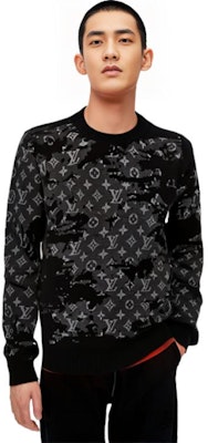 LOUIS VUITTON SS22 Suéter Negro Cuello Redondo Logo Desgastado. 1A96JT Purchase LOUIS VUITTON SS22 Suéter Negro Cuello Redondo Logo Desgastado. 1A96JT