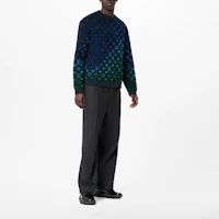 Lookbook Louis Vuitton SS22 Gradient Monogram Crewneck Long Sleeve Sweatshirt Blue Mens. 1A9GLK