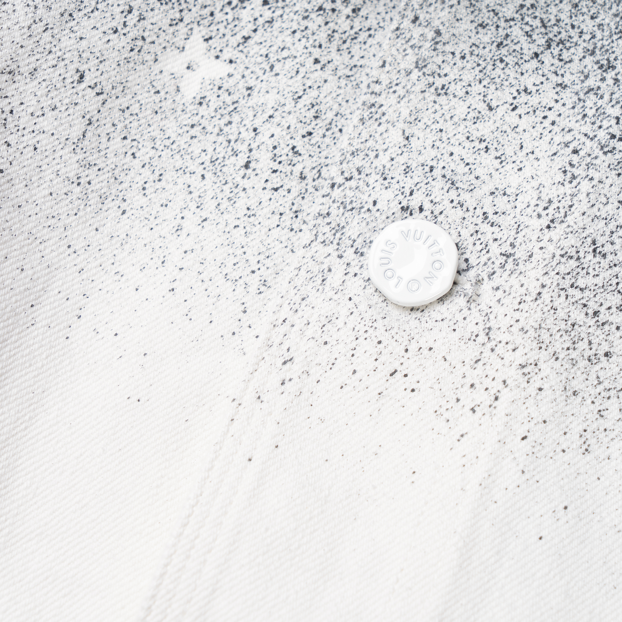 Details for Camisa de Manga Larga Hombre LOUIS VUITTON SS22 Gris Degradado Estrella Denim. 1A96LE