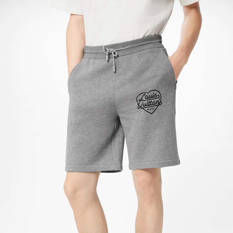 Purchase 루이비통 SS22 그레이 하트 모노그램 프린트 루즈 드로스트링 쇼츠 1A9GMT