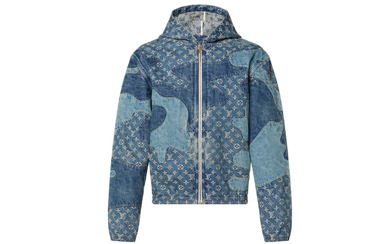 Order LOUIS VUITTON Jaket Denim Monogram SS22 Biru Desain Patchwork Distressed 1A9K6B