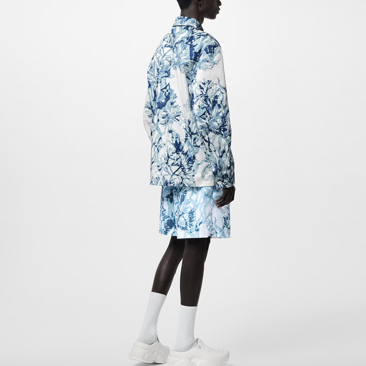 Shop ルイヴィトン SS23 ブルーアルファベットプリント 長袖 ボタンアップシャツ. 1ABNSQ