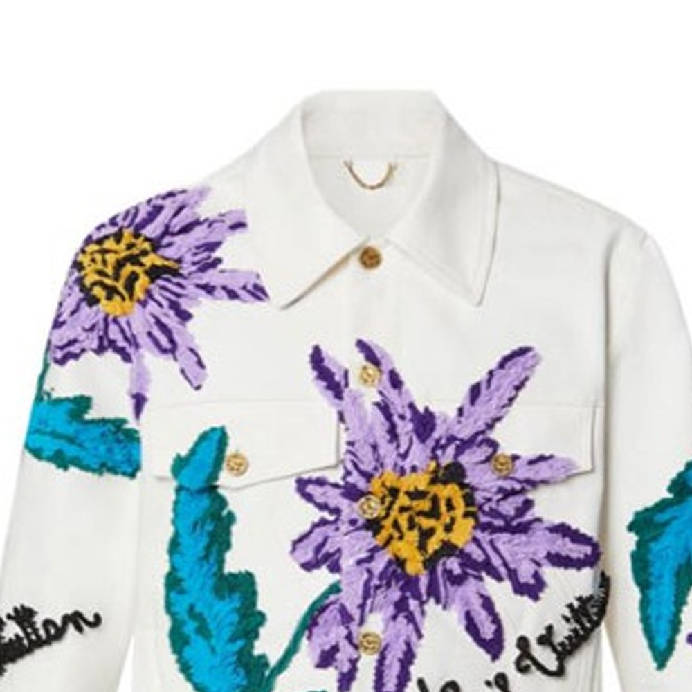 Purchase LOUIS VUITTON SS23 Jaket Denim Putih dengan Logo dan Desain Bordir. 1AB516