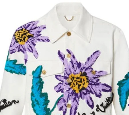 LOUIS VUITTON SS23 Jaket Denim Putih dengan Logo dan Desain Bordir. 1AB516 Purchase LOUIS VUITTON SS23 Jaket Denim Putih dengan Logo dan Desain Bordir. 1AB516