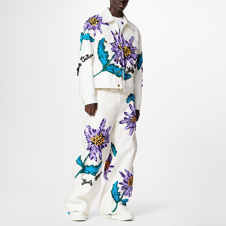 Details for LOUIS VUITTON SS23 Jaket Denim Putih dengan Logo dan Desain Bordir. 1AB516