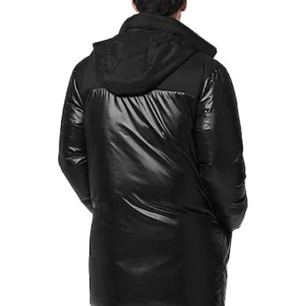 Sizing Louis Vuitton SS23 Black  Letter Logo Print Hooded Down Jacket. 1AAUVA