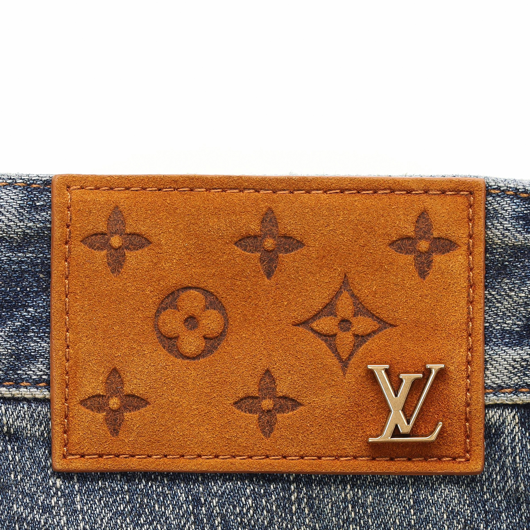 Sizing LOUIS VUITTON SS23 Distressed Wave Washed Blue Denim Jeans for Men. 1AB4SK