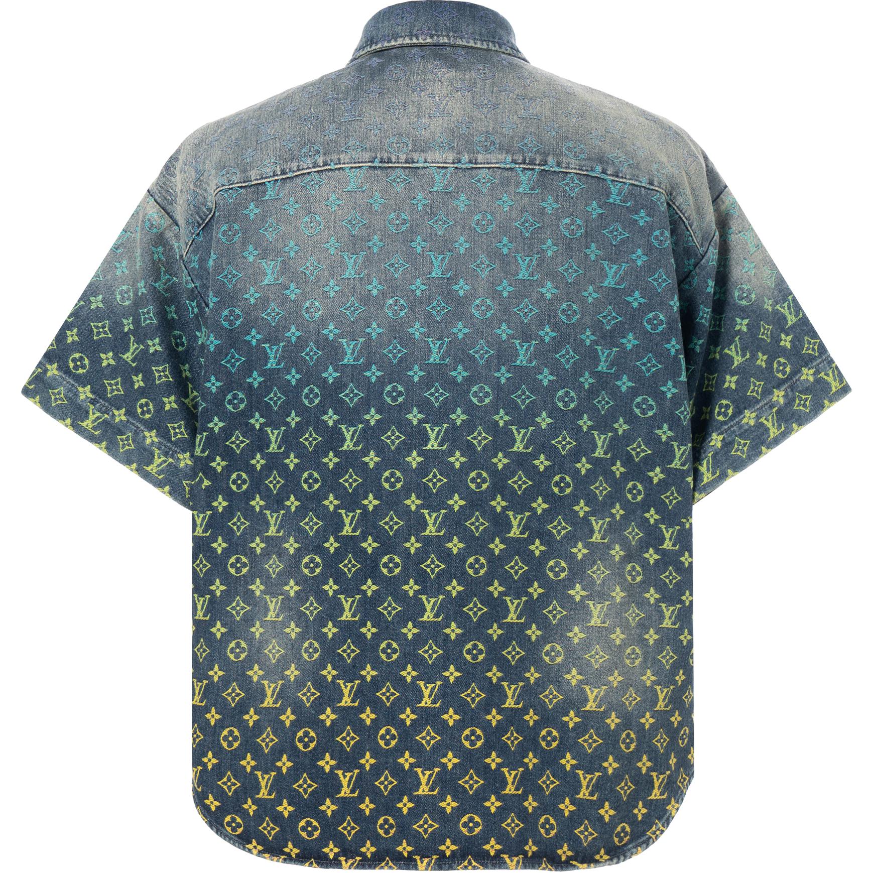 Lookbook 루이 비통 SS23 모노그램 데님 반팔 셔츠 블루 패션. 1AB91X
