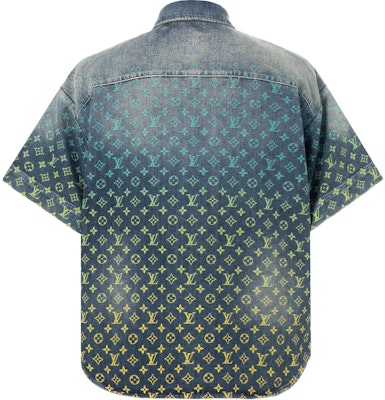 LOUIS VUITTON SS23 Monogram Denim Short Sleeve Shirt Blue Fashion. 1AB91X Lookbook LOUIS VUITTON SS23 Monogram Denim Short Sleeve Shirt Blue Fashion. 1AB91X