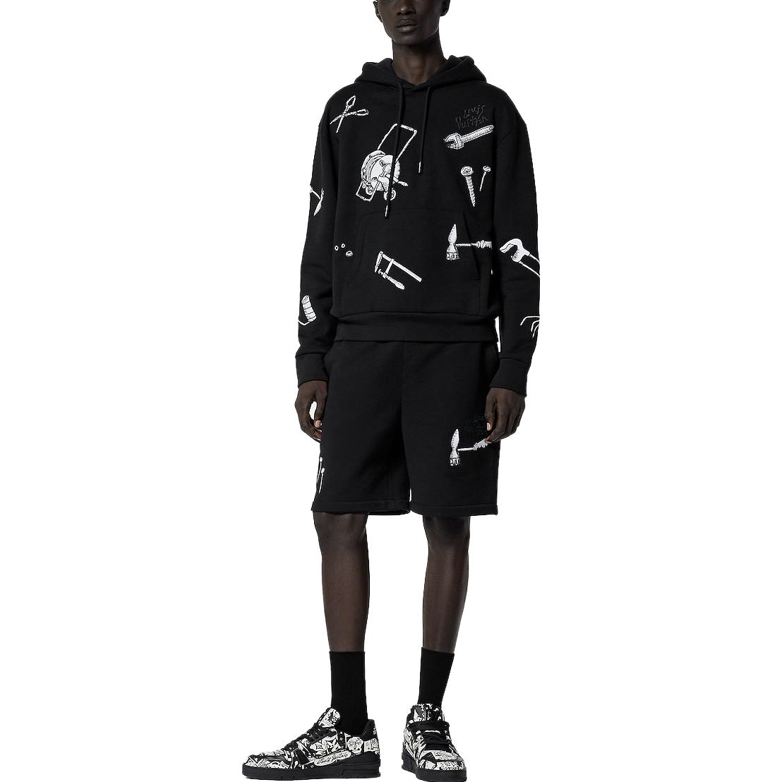 Lookbook LOUIS VUITTON SS23 Celana Pendek Casual Loose Drawstring Bordir Print Tool Pria 1AB6EM