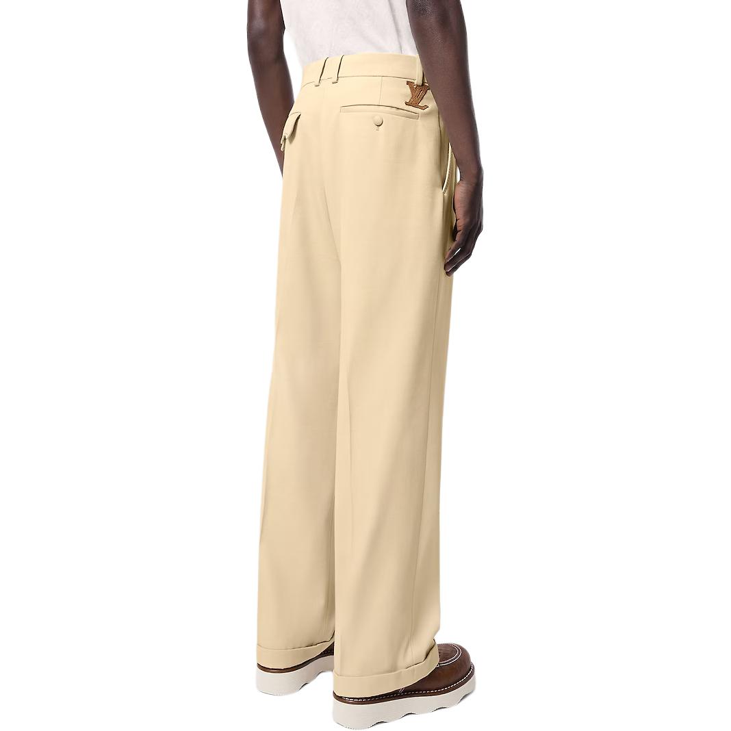 Purchase LOUIS VUITTON SS24 Beige Mid-Rise Button Loose Casual Pants for Men. 1AFRE0