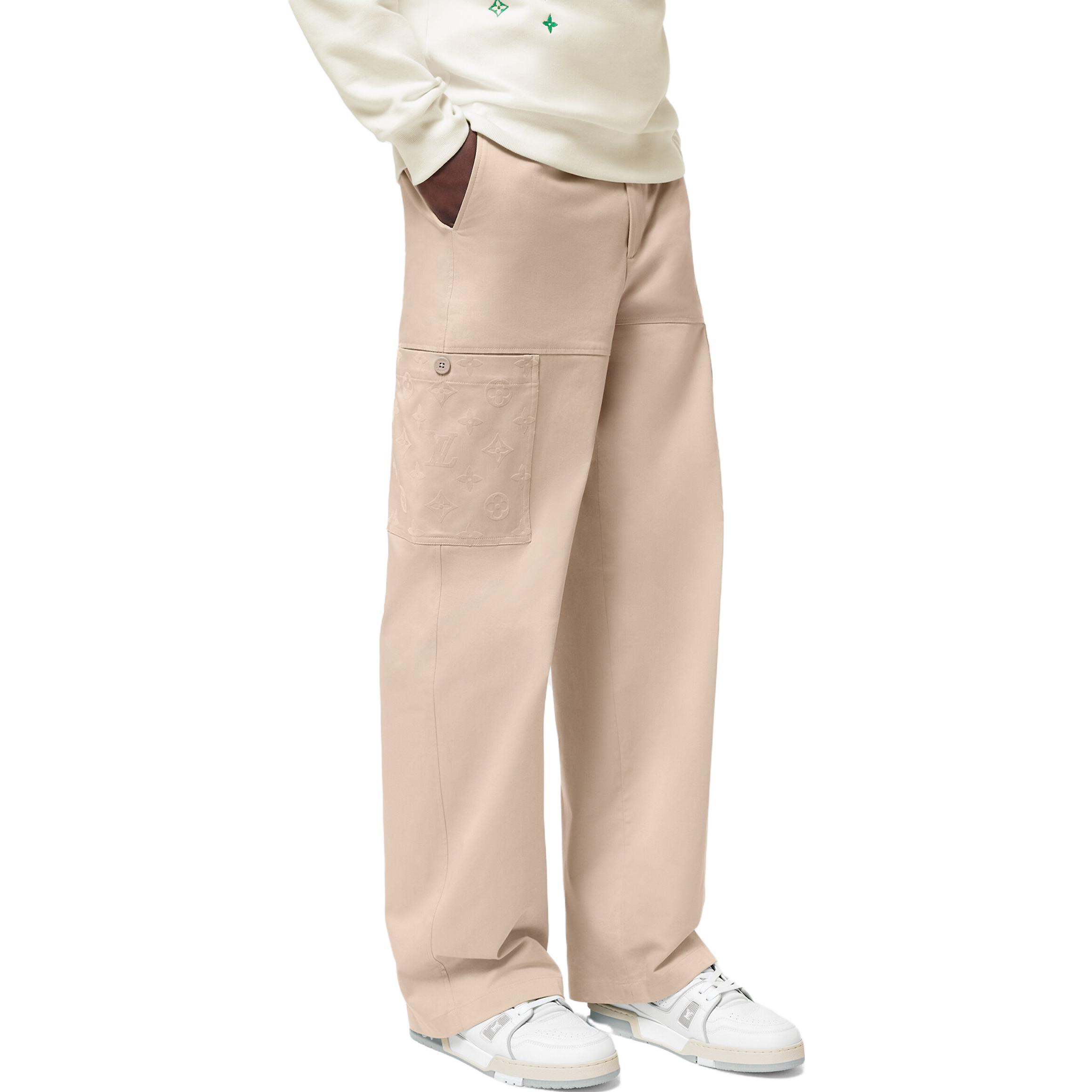 LOUIS VUITTON SS24 Beige Straight-Leg Cargo Pants with Logo Flocking . 1AFBVZ 圖 5