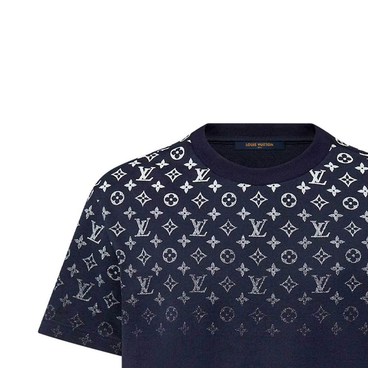 Purchase LOUIS VUITTON SS24 Kaos Crewneck Biru Navy Logo Gradient. 1AFQB4