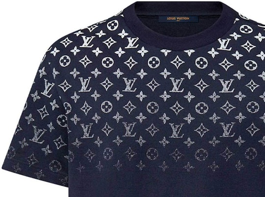 LOUIS VUITTON SS24 Kaos Crewneck Biru Navy Logo Gradient. 1AFQB4 Purchase LOUIS VUITTON SS24 Kaos Crewneck Biru Navy Logo Gradient. 1AFQB4