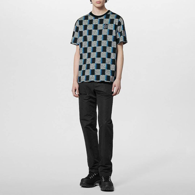 Lookbook LOUIS VUITTON SS24 Grey Checkered Print Crewneck Casual  T-Shirt. 1AFB33