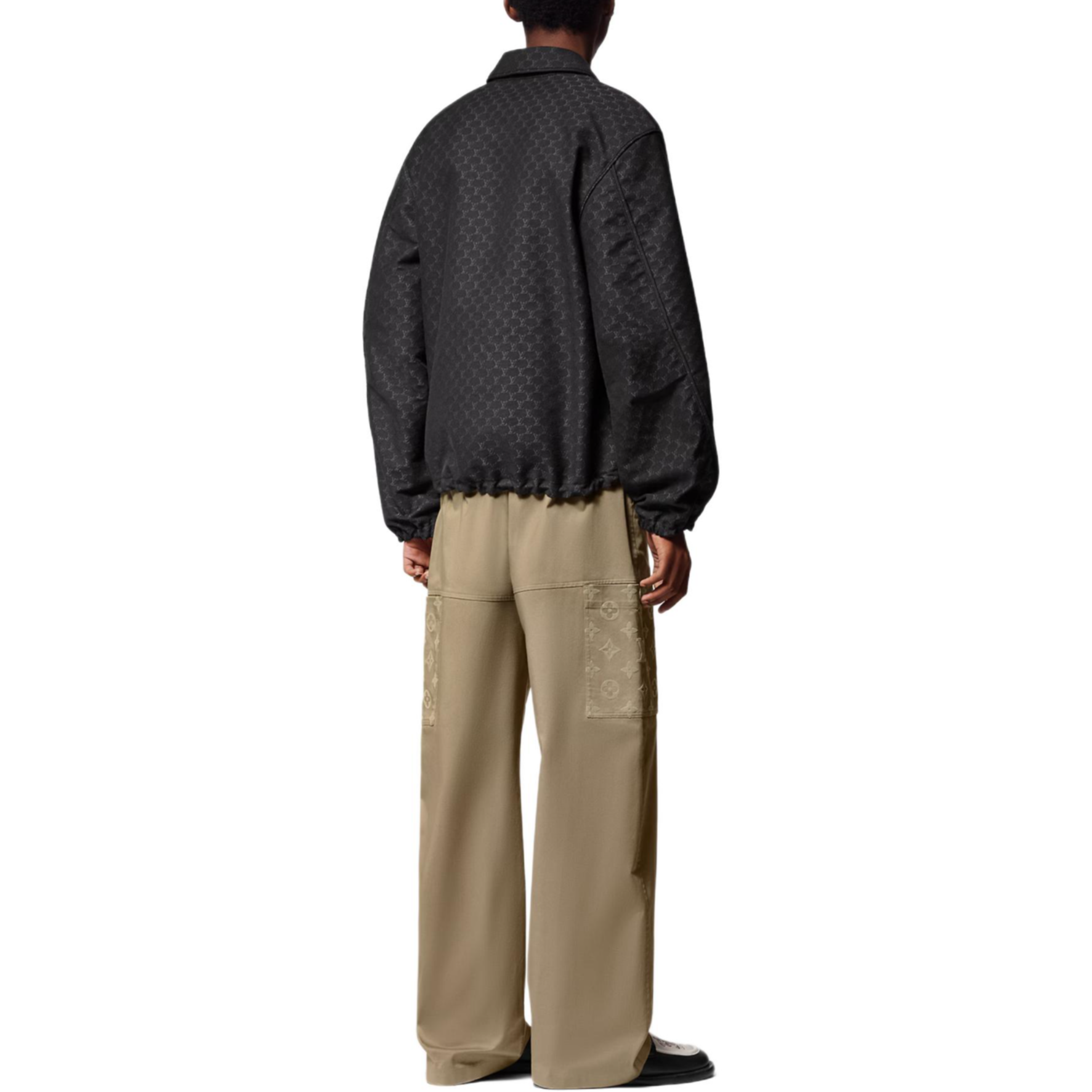 Shop Pantalones Cargo Beige Hombre LOUIS VUITTON SS24 Logo Button Pierna Recta. 1AFQAV