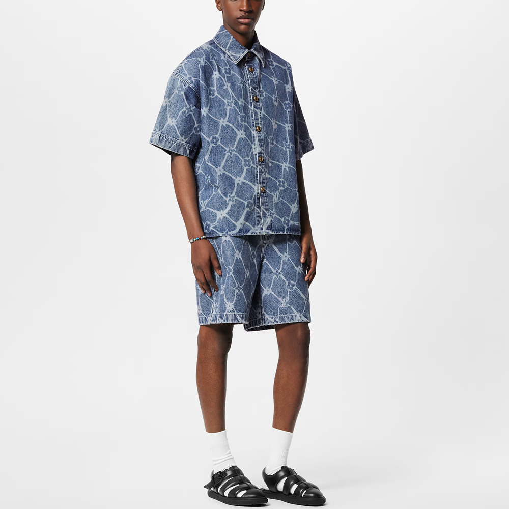 Lookbook 루이비통 SS24 로고 패턴 지퍼 스트레이트 데님 쇼츠 블루 1AFQFH