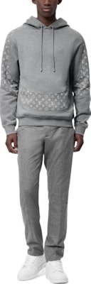 路易威登 SS24 男士灰色Logo印花连帽衫. 1AA4I6 Lookbook 路易威登 SS24 男士灰色Logo印花连帽衫. 1AA4I6