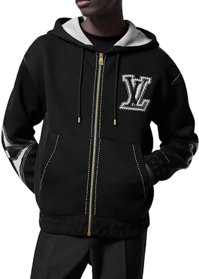 LOUIS VUITTON SS24 Logo Zip-Up Hoodie Jaket Hitam 1AFXKX Lookbook LOUIS VUITTON SS24 Logo Zip-Up Hoodie Jaket Hitam 1AFXKX