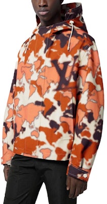 Chaqueta Roja con Capucha para Hombre LOUIS VUITTON SS24 Estampado Mapa. 1AF866 Lookbook Chaqueta Roja con Capucha para Hombre LOUIS VUITTON SS24 Estampado Mapa. 1AF866