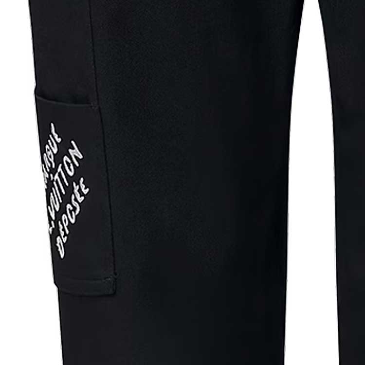 Sizing LOUIS VUITTON SS24 Seluar Cargo Kasual Monogram Hitam Lelaki. 1AFJ92