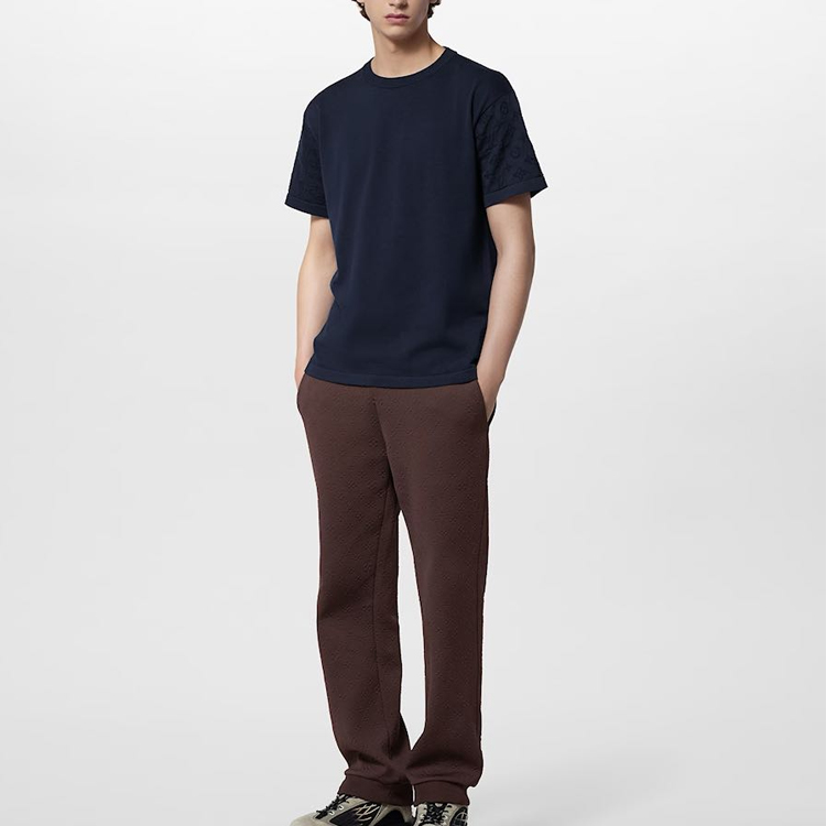 LOUIS VUITTON SS24 Monogram Pattern Solid T-Shirt Navy Blue  Tee 1AFAPC 圖 3