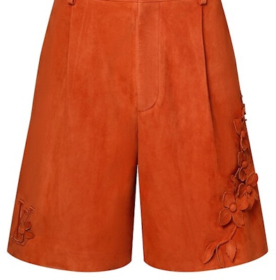 LOUIS VUITTON SS24 Orange Shorts with 3D Floral Appliqué Design. 1AFQNF Sizing LOUIS VUITTON SS24 Orange Shorts with 3D Floral Appliqué Design. 1AFQNF