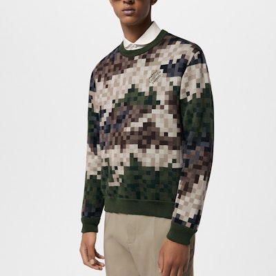 Sudadera Louis Vuitton SS24 Pharrell Camo Letter Jacquard Multicolor Hombre. 1AFIVT Sizing Sudadera Louis Vuitton SS24 Pharrell Camo Letter Jacquard Multicolor Hombre. 1AFIVT
