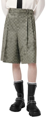 루이비통 SS24 퍼렐 콜라보 체크 울 와이드 팬츠 그린. 1AFIZI Purchase 루이비통 SS24 퍼렐 콜라보 체크 울 와이드 팬츠 그린. 1AFIZI