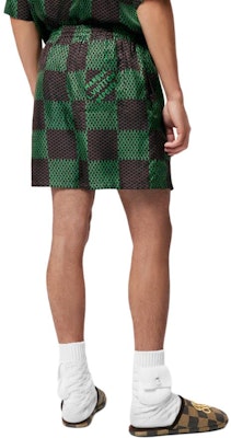 루이 비통 SS24 퍼렐 협업 레터 자카드 밴딩 쇼츠 그린 남성. 1AFJ63 Purchase 루이 비통 SS24 퍼렐 협업 레터 자카드 밴딩 쇼츠 그린 남성. 1AFJ63