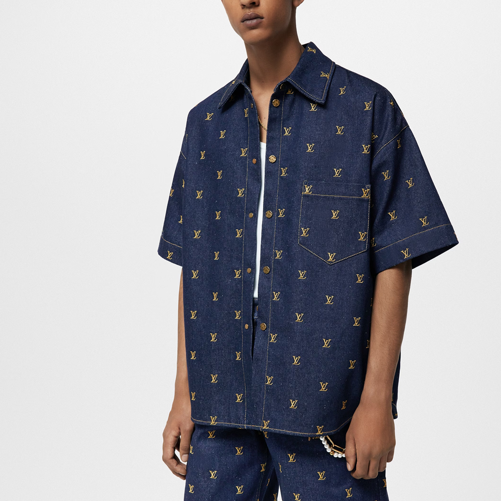 LOUIS VUITTON SS24 Pharrell Collab Logo Embroidered Denim Short Sleeve Shirt Blue 1AFJDU 圖 3