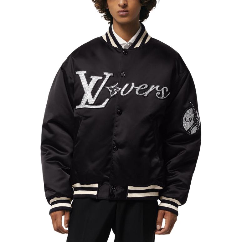 Purchase LOUIS VUITTON SS24 Pharrell Kolaborasi Jaket Baseball Bergaris Hitam Bordir. 1AFHWP
