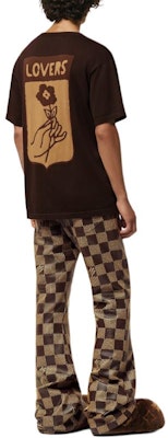 루이비통 SS24 퍼렐 레터 카툰 프린트 루즈핏 티 브라운 1AFIWW Purchase 루이비통 SS24 퍼렐 레터 카툰 프린트 루즈핏 티 브라운 1AFIWW