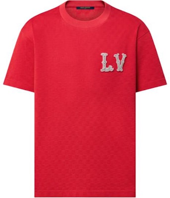 루이 비통 SS24 퍼렐 로고 자수 레드 반팔 티셔츠 남성. 1AFJED Order 루이 비통 SS24 퍼렐 로고 자수 레드 반팔 티셔츠 남성. 1AFJED