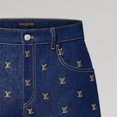 루이비통 SS24 퍼렐 x 데님 자수 레터 쇼츠 블루 남성복 1AFIAJ Sizing 루이비통 SS24 퍼렐 x 데님 자수 레터 쇼츠 블루 남성복 1AFIAJ