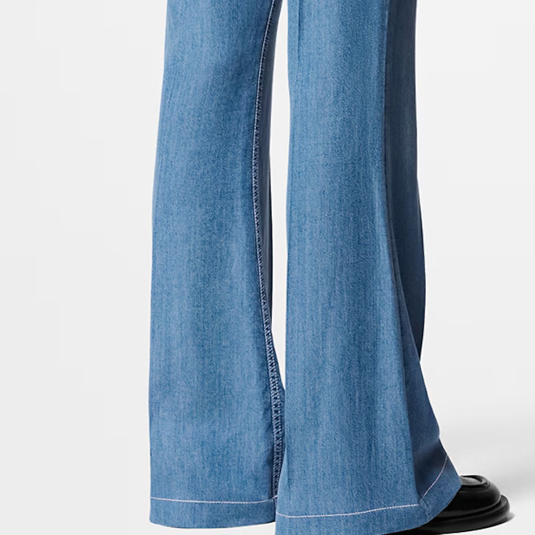 Shop LOUIS VUITTON SS24 Seluar Flare Biru Logo Sulam Lelaki. 1AFQWO