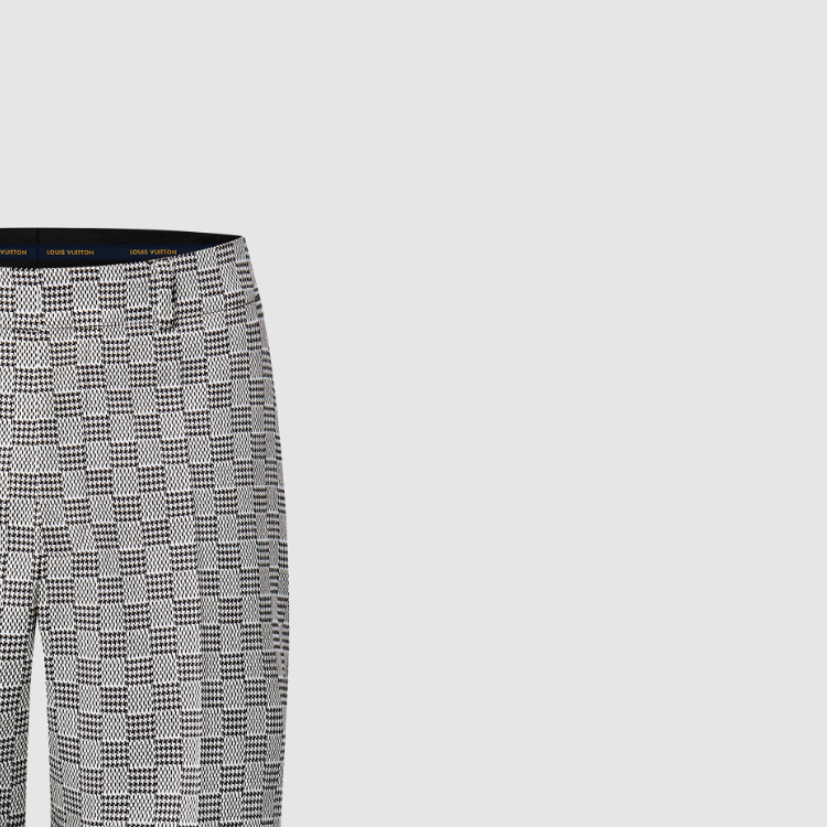 Lookbook Louis Vuitton SS24 x Pharrell Patchwork Houndstooth Slim Fit Shorts Multicolor Men. 1AFIZ7
