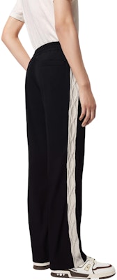 루이 비통 SS24 x 타일러 로고 플로럴 자수 니트 조거 팬츠 블랙 남성용 1AFRDR Sizing 루이 비통 SS24 x 타일러 로고 플로럴 자수 니트 조거 팬츠 블랙 남성용 1AFRDR