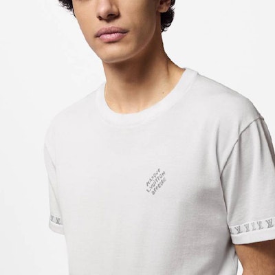 LOUIS VUITTON SS25 Alphabet Print Loose Fit White Tee 1AFQS9 Sizing LOUIS VUITTON SS25 Alphabet Print Loose Fit White Tee 1AFQS9