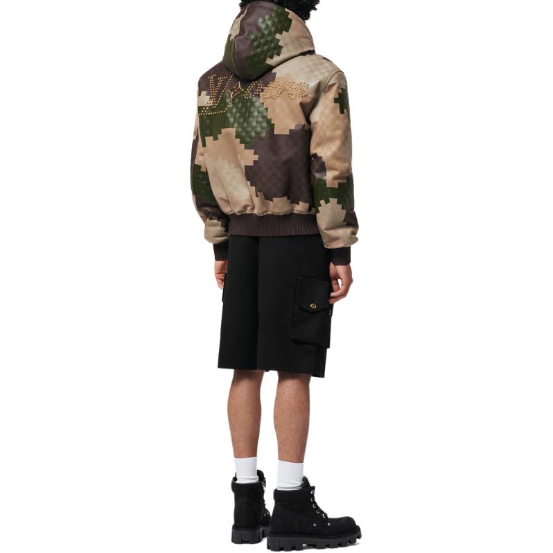 Purchase 路易威登 SS25 Pharrell 聯名黑色寬鬆標誌工裝短褲 男款 1AFJ54