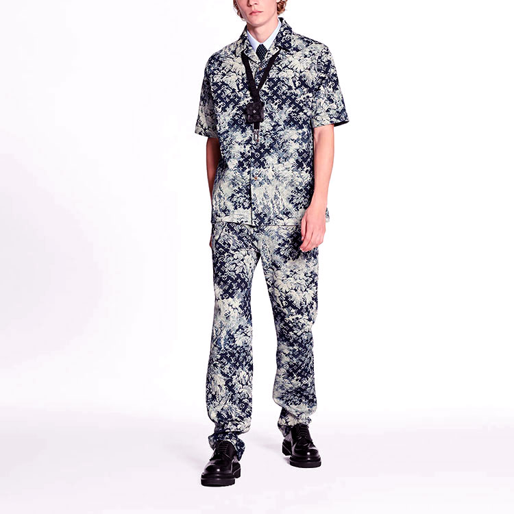 Details for LOUIS VUITTON Kemeja Pria Logo Tie-Dye Lengan Pendek Warna Denim Biru 1A8HGH