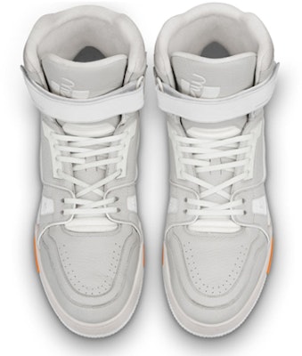 Kasut Sukan Louis Vuitton LV Trainer Kelabu/Putih 1A5A0A Lookbook Kasut Sukan Louis Vuitton LV Trainer Kelabu/Putih 1A5A0A