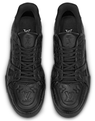 루이비통 엠보스 모노그램 트레이너 (블랙) 1A7WET Lookbook 루이비통 엠보스 모노그램 트레이너 (블랙) 1A7WET