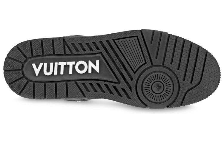 Shop 路易威登黑色经典花纹运动鞋 1AARER