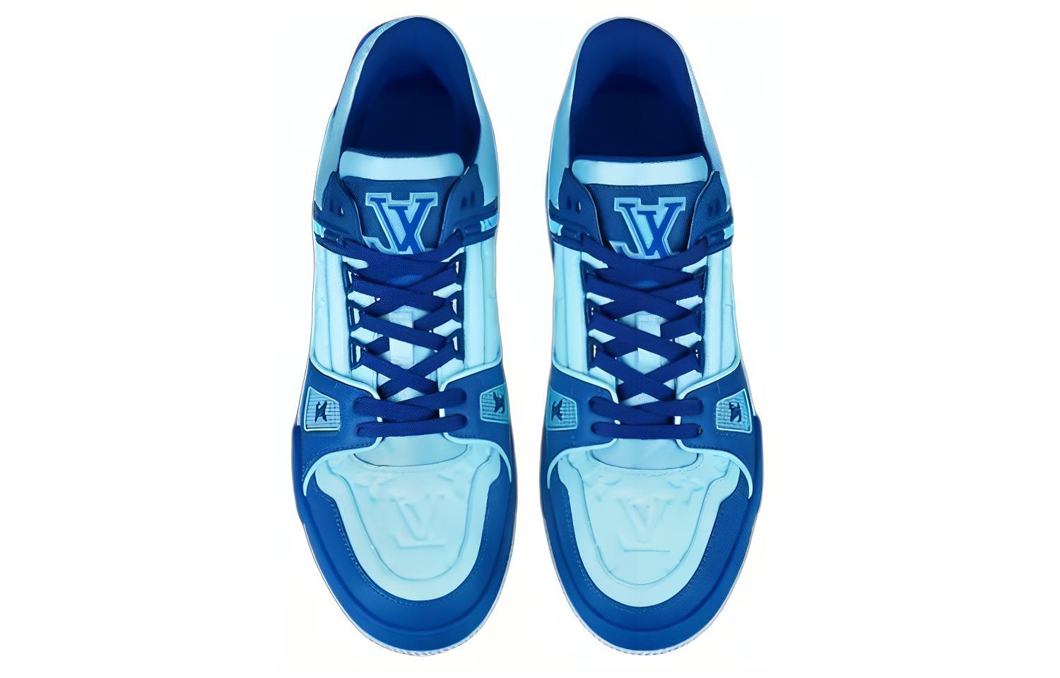Shop 路易威登蓝色运动鞋 1A8WEJ