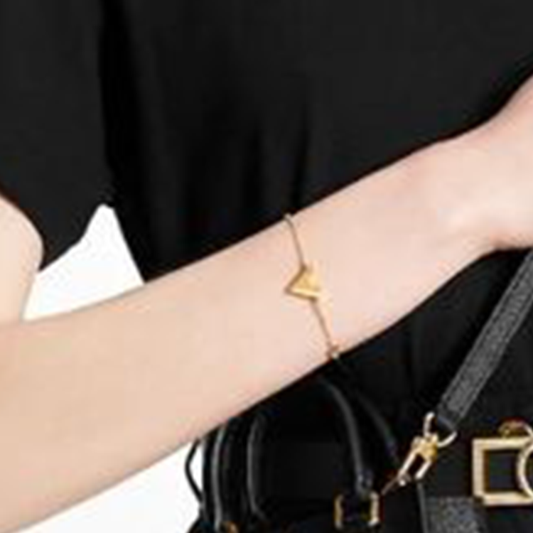 Louis Vuitton Unisex Metal Bracelet Fashion Minimalist Trendy Couple Design. m00858 圖 5