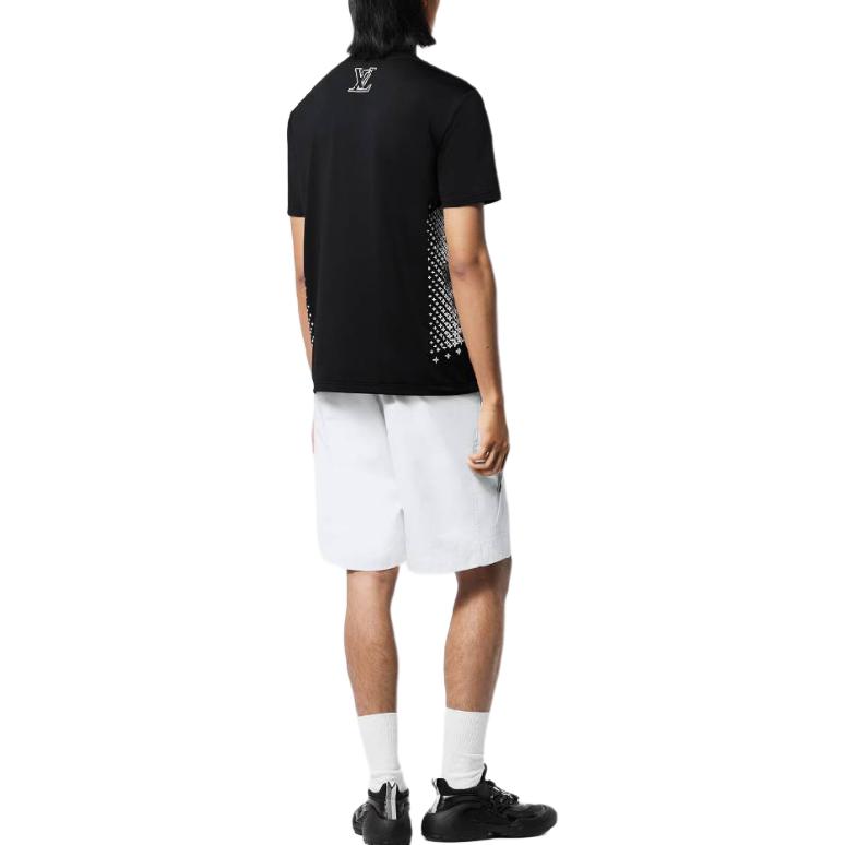 Shop LOUIS VUITTON x America''s Cup FW24 Logo Crewneck Slim Fit T-Shirt Hitam Lelaki. 1AFVU1